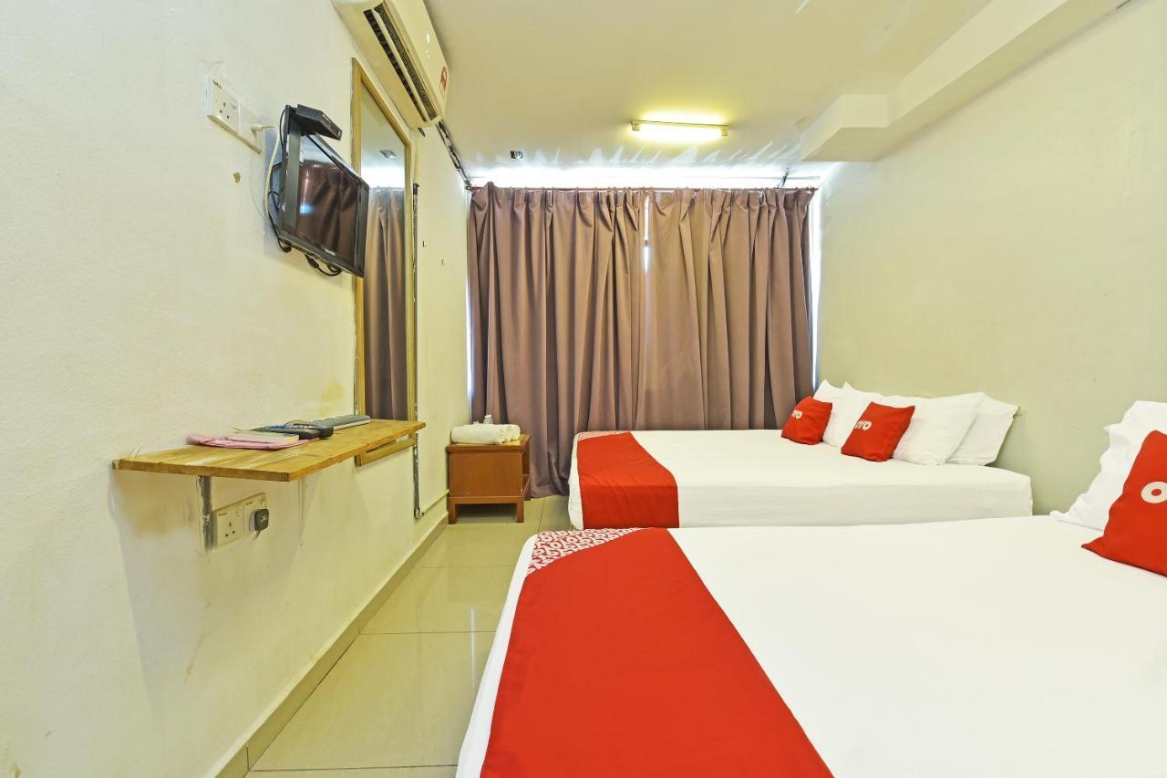 F Hotel Sungai Dua Bukit Eksteriør billede