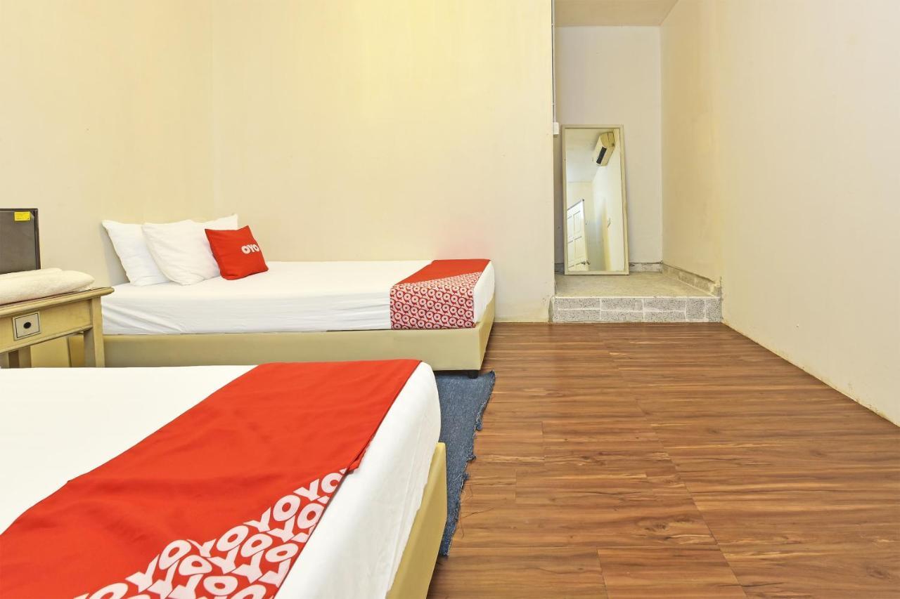 F Hotel Sungai Dua Bukit Eksteriør billede