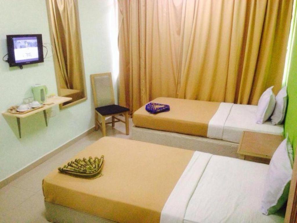 F Hotel Sungai Dua Bukit Eksteriør billede